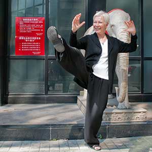 Susan Hamadock toe kick in China